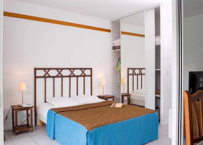 Madame De Apartamento