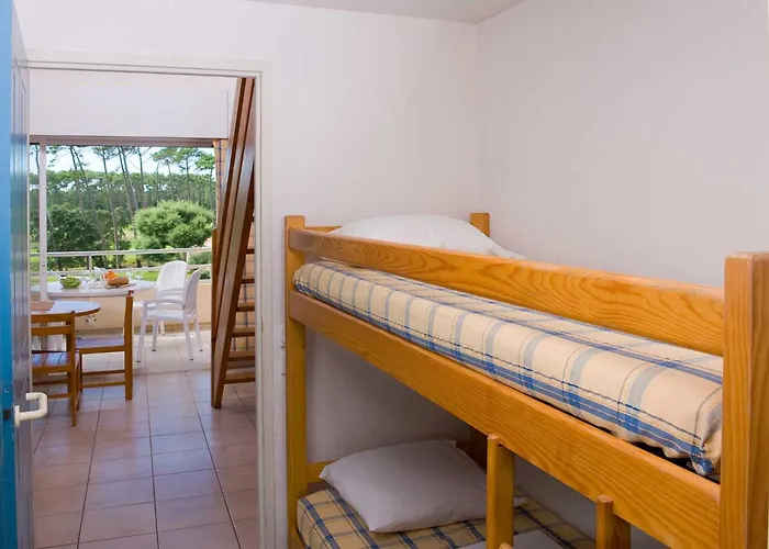 Madame De Apartamento