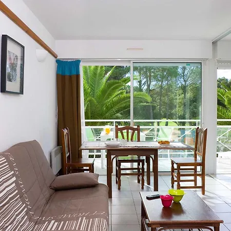 Madame De Appartement *