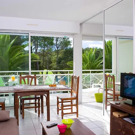 Madame De Appartement *